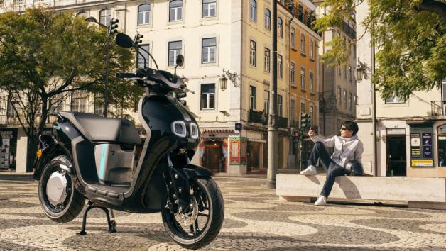 Το πρώτο ηλεκτροκίνητο scooter της Yamaha έρχεται στην αγορά, ως ανάλογο ενός scooter 50 κυβικών βενζίνης και θα κυκλοφορήσει στους δρόμους της Ευρώπης, τον Μάιο.